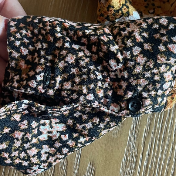 Perfect fall blouse - Picture 5 of 6